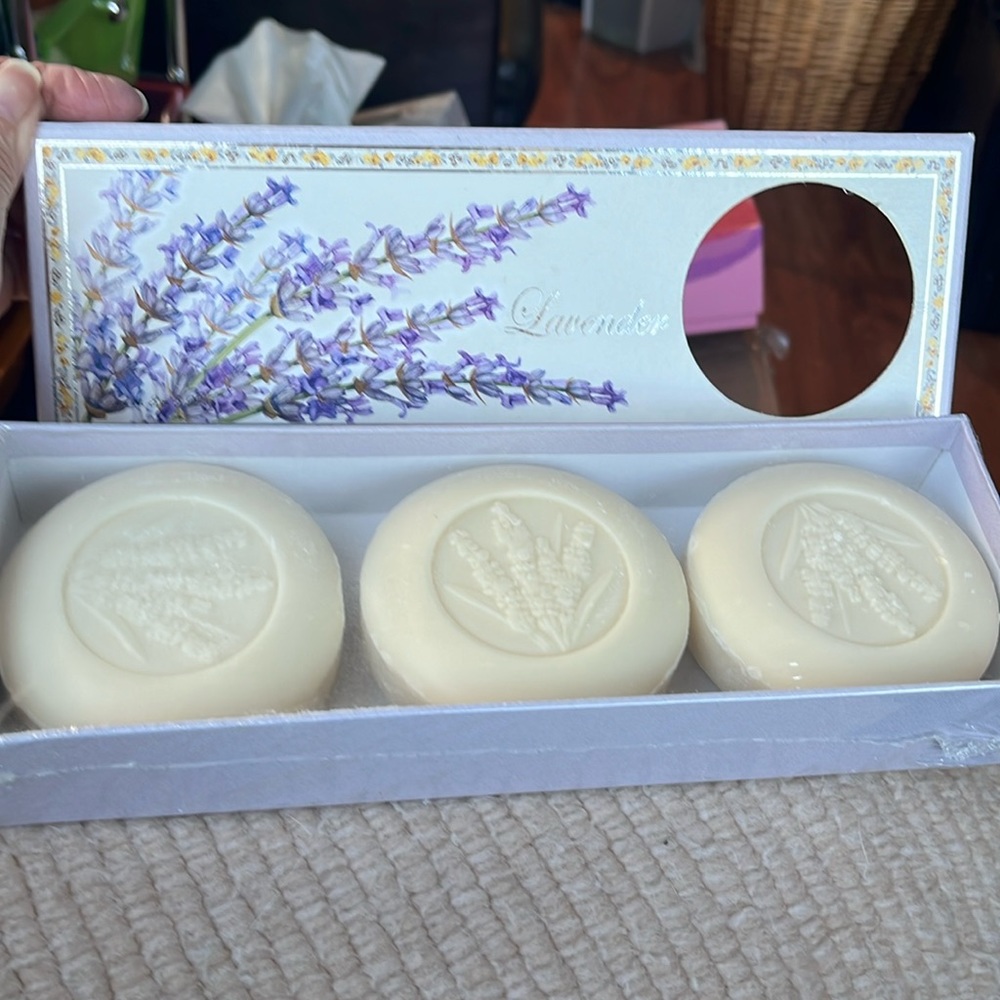 Saponificio Artigianale Florentino s.r.l Lavender Soaps 3X 150g.  New Sealed!